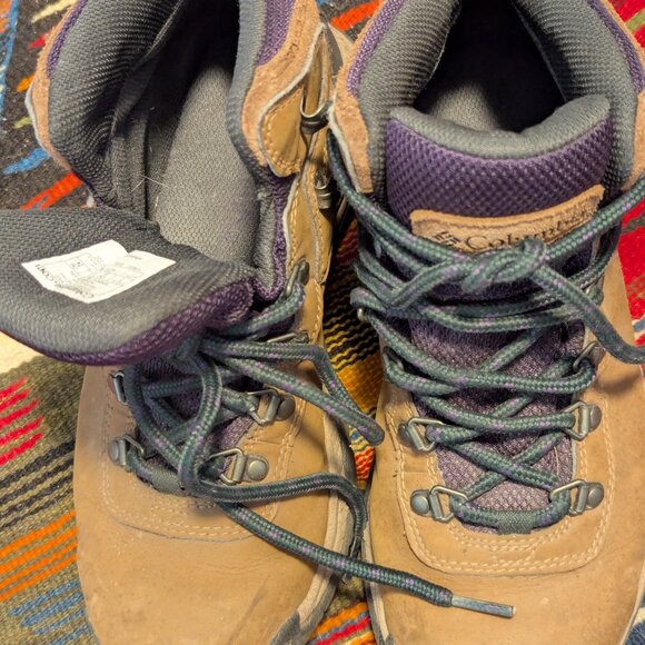 Colombia Newton Ridge hiking boots (women's size 7) - Picture 5 of 5